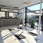 米尔公园酒店 4*