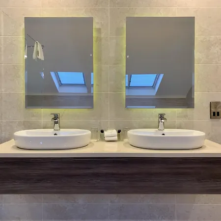 Mill Park Hotel 4*