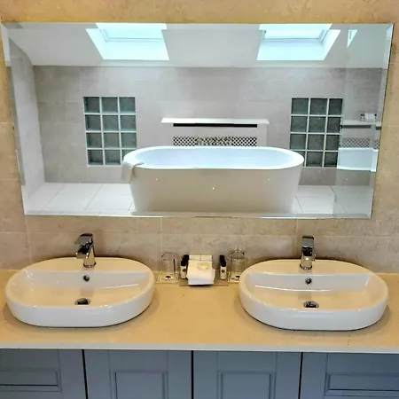 Hotel Mill Park 4*